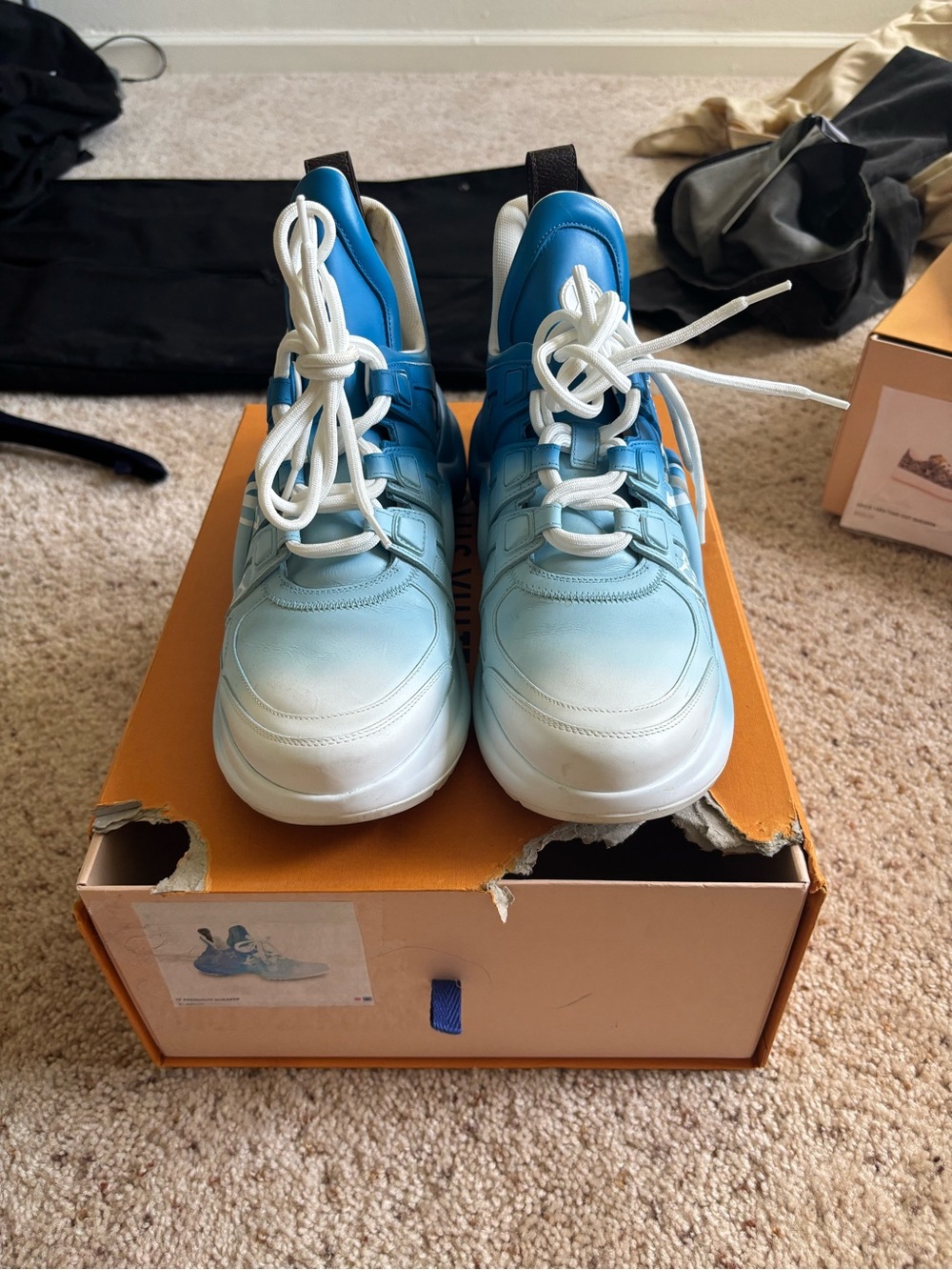 Louis Vuitton LV Archlight By The Pool Blue Ombré Leather Sneakers Size 41
